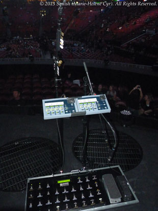 Second backstage tour before the Bon Jovi show at the Bell Centre, Quebec, Canada (February 14, 2013)